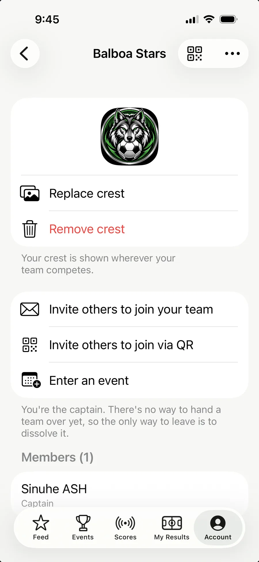 A club team in the AirScoreboard app — its crest, buttons to invite others by email or QR, to enter an event, and the member list below.